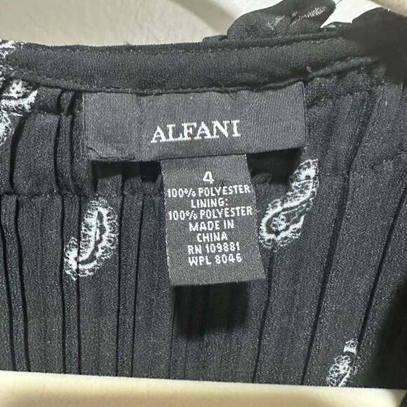 Alfani Black and White Pleated Paisley Print Ruffle Neck Dress, Sz 4 - Picture 4 of 4